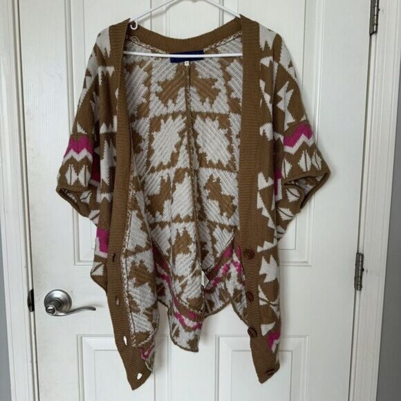Woman’s Aztec Print Knit Sweater Short Sleeve Poncho Shawl Brown Pink White Sz M - Picture 8 of 9